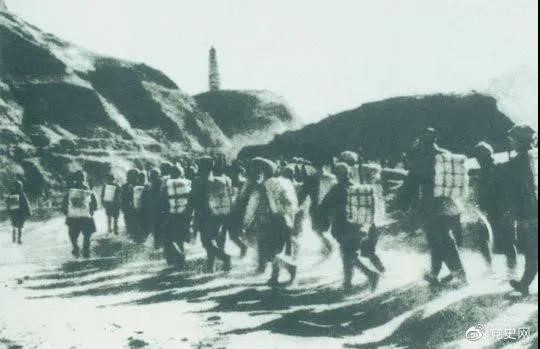 1947年3月19日，西北野戰(zhàn)軍撤離延安，進(jìn)行戰(zhàn)略轉(zhuǎn)移。