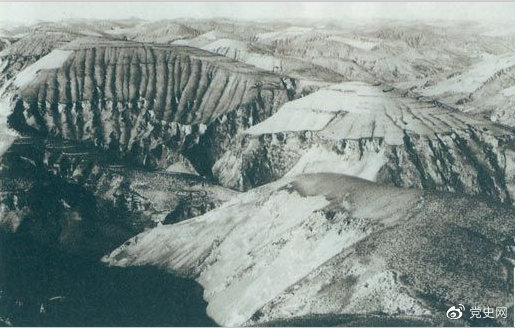 1947年4月14日，西北野戰(zhàn)兵團(tuán)取得了羊馬河戰(zhàn)役的勝利。圖為羊馬河戰(zhàn)役戰(zhàn)場。